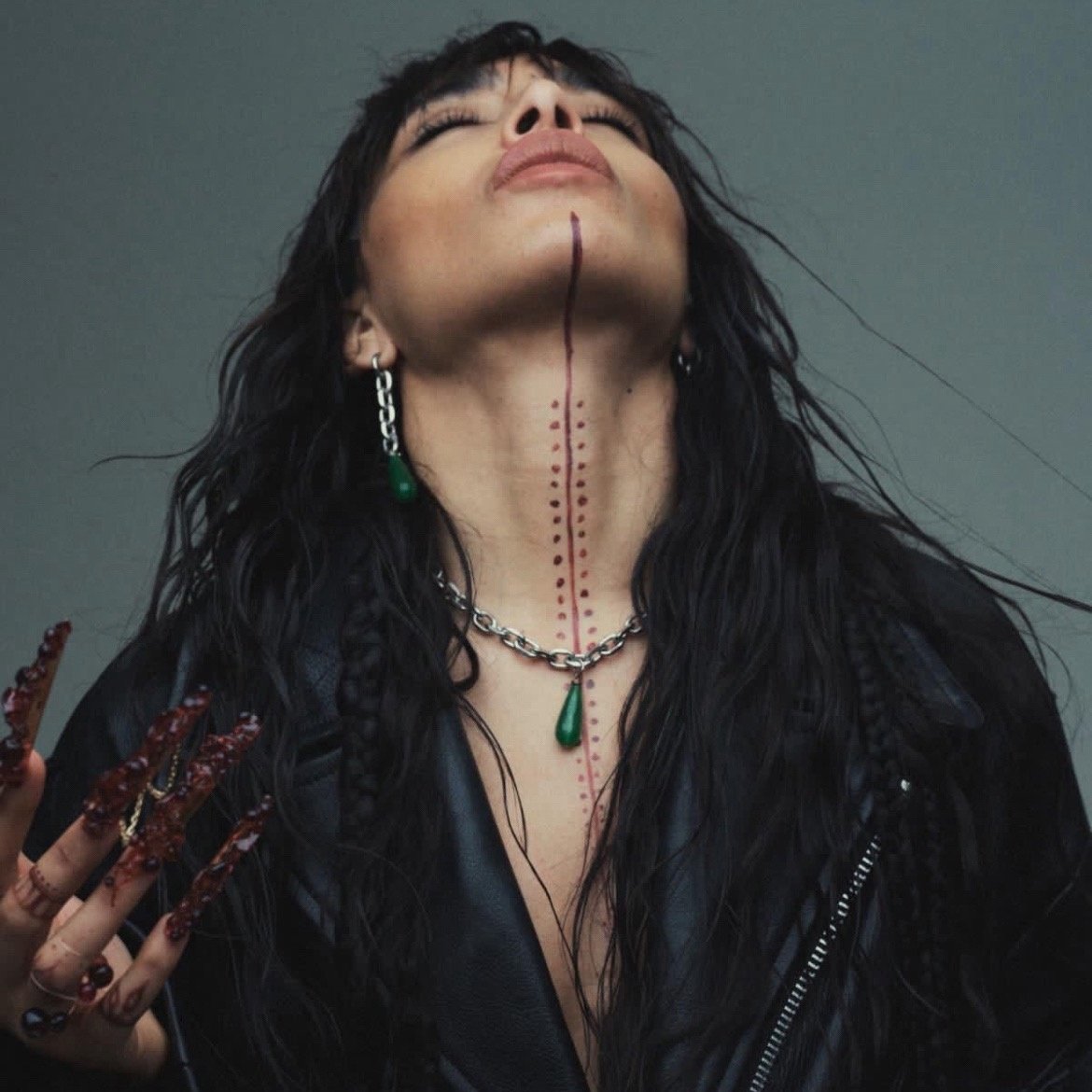 Loreen refusing me. Loreen refusing me