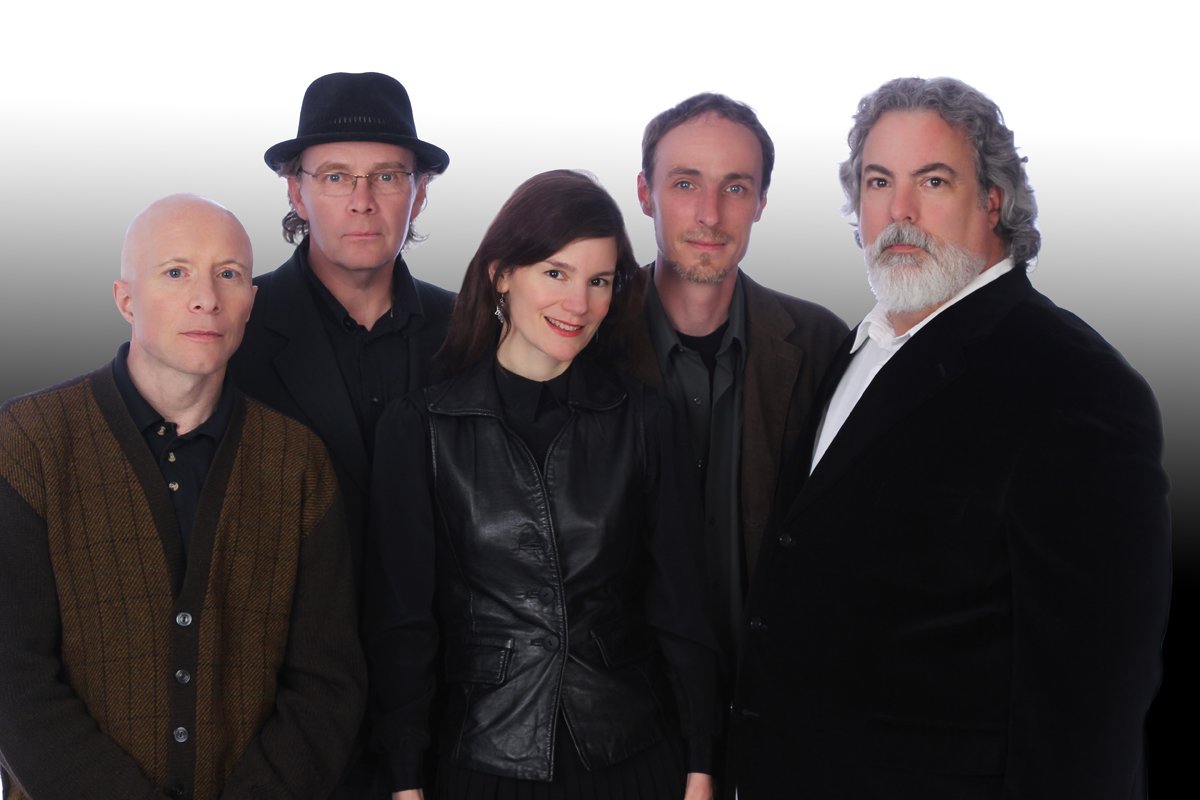 10 000 Maniacs Tour 2025 Alli Abigael