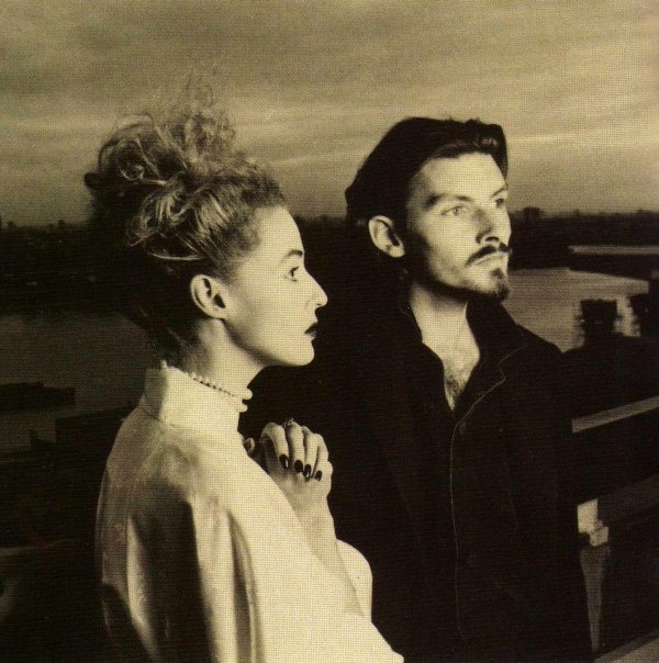 Dead can dance. Группа Dead can Dance. Dead can Dance Лизы Джеррард. Лиза Джеррард и Брендан Перри. Группа Dead can Dance Lisa Gerrard.