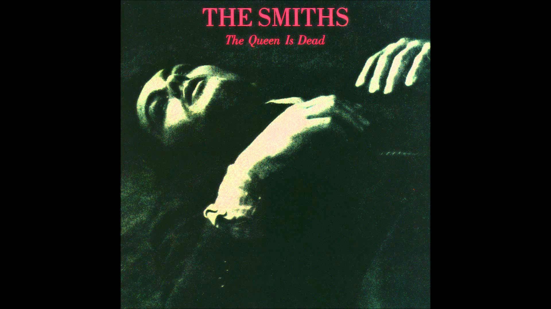 To the love goes out. The Smiths обложка. The Smiths the Smiths обложка. The Smiths the Queen is Dead 1986.