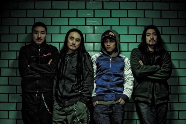 Panic attacks песня. Crashing трек. The korea метал-группа. Картинки crashing remix. Группа краш.