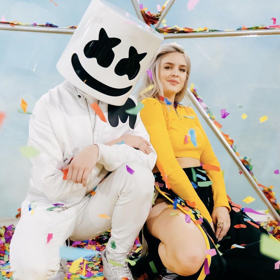 Marshmello & Anne-Marie - FRIENDS (Lyrics / Lyrics Video) 