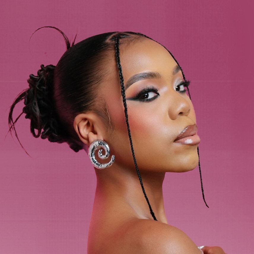 Elaine age, biography | Last.fm