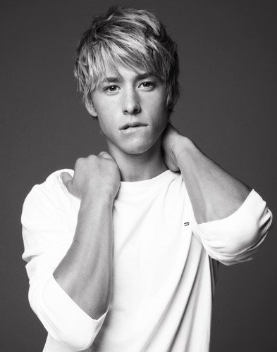 Mitch Hewer Photos | Last.fm