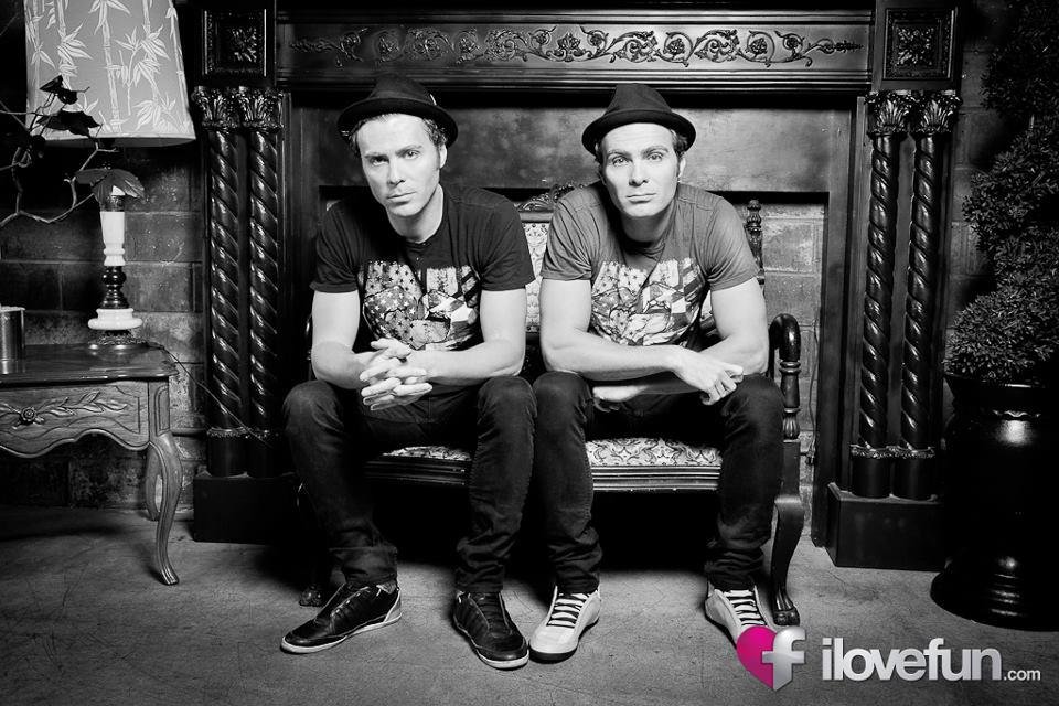 Mp3. Ec twins – wonderful life. Sweater weather альбом. Песня yes say. Депеш мод вандефул лайф.