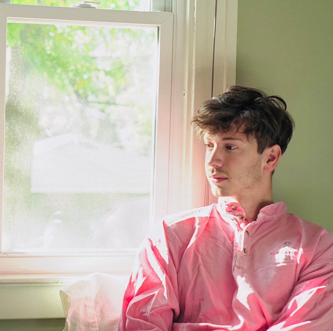 I oh i falling for you. I think i am falling.