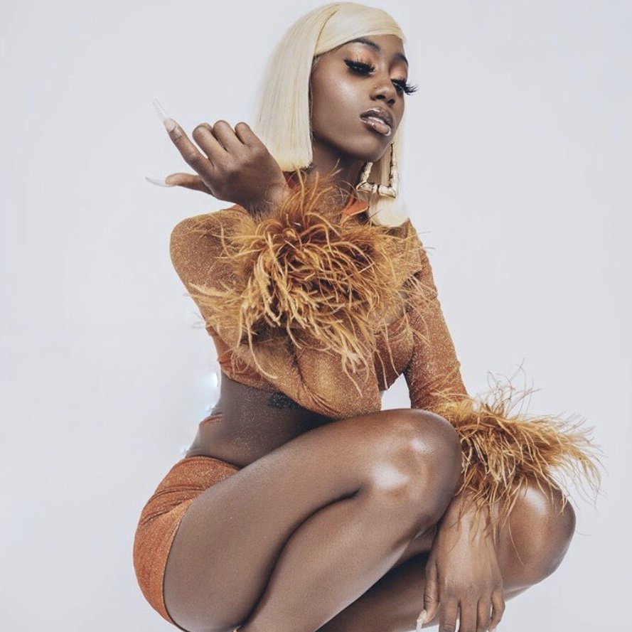 Never lose me flo milli перевод. Flo milli. Flo milli album. Ho, why is you here ? flo milli.