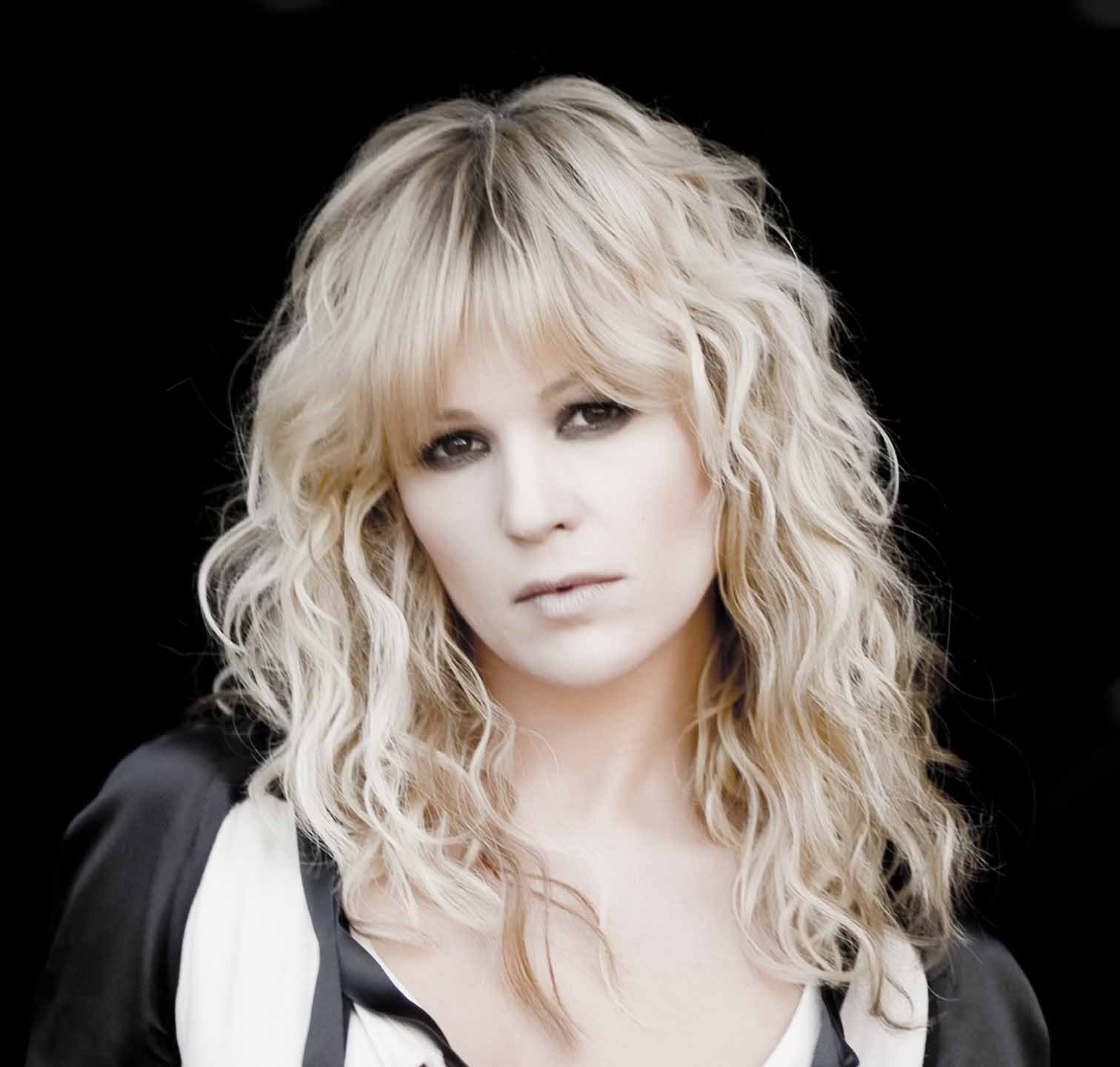 Наталья Пугачёва - "Чем живу, то и пою"