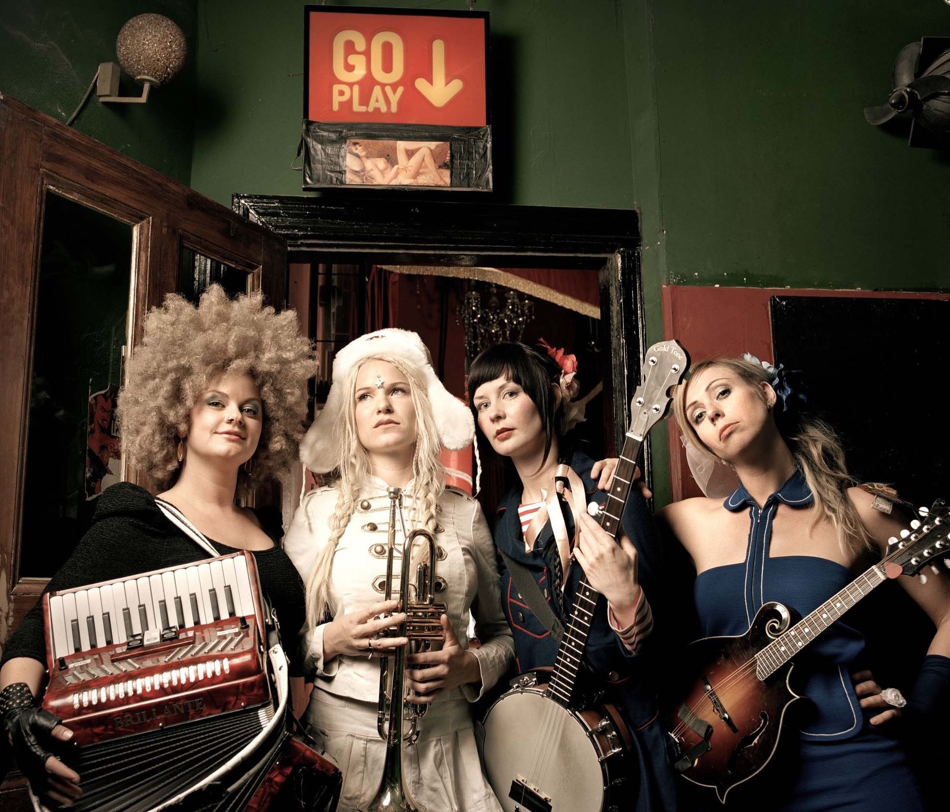 Katzenjammer Tour 2025 Alma Orella