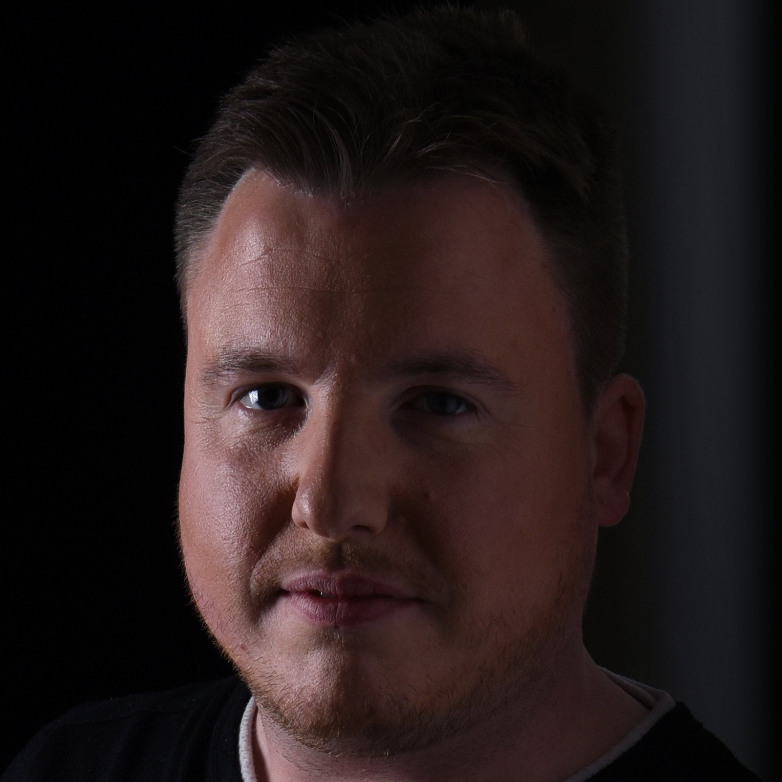 Пол f m. The blanks паул ф. Пробковый пол linea white. Tompkins. Серый линолеум в интерьере.