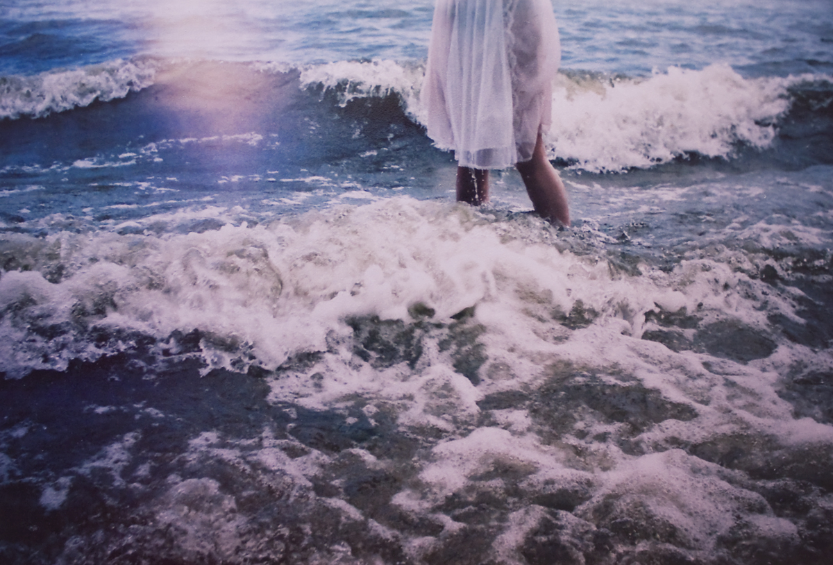 Пересекают океаны песни. Не пересекайте океаны. Море во мне. Не пересекайте океаны ради людей. Моя душа море.