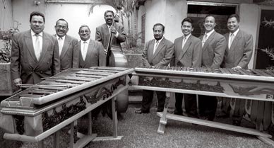 Chichicastenango — Marimba Chapinlandia | Last.fm