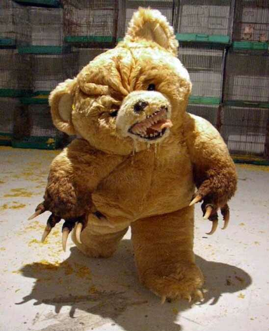 Мем из 26 года страшный медведь The Teddy bear in my dental clinic 9GAG