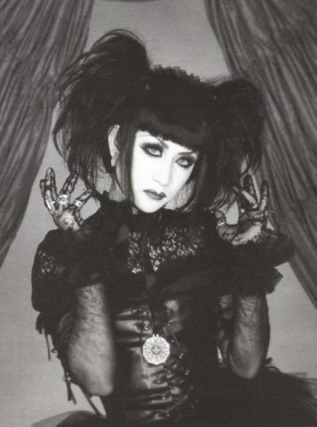 yeah, you thought he was a girl too. admit it. Lolita fashion, Japanese street f