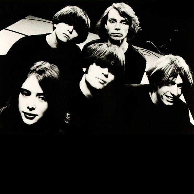 Slowdive солистка. Everything is alive slowdive. Группа slowdive. Ник чаплин slowdive. Группа slowdive.