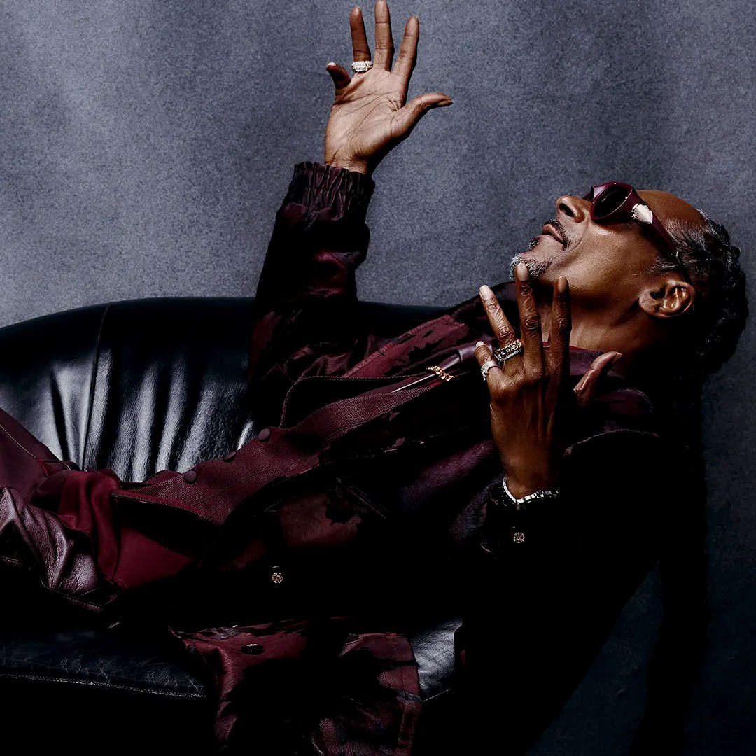 Snoop Dogg Cover Image