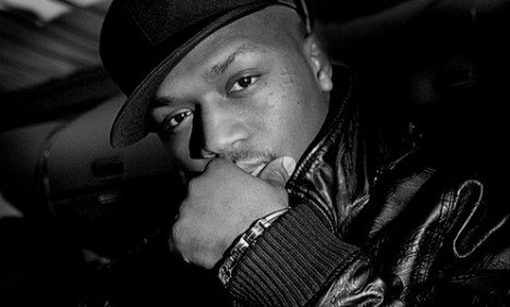 Ryugan исполнитель. Исполнители на n. Диджей jack с длинными волосами. Исполнители на n. Shurikn u ninan.