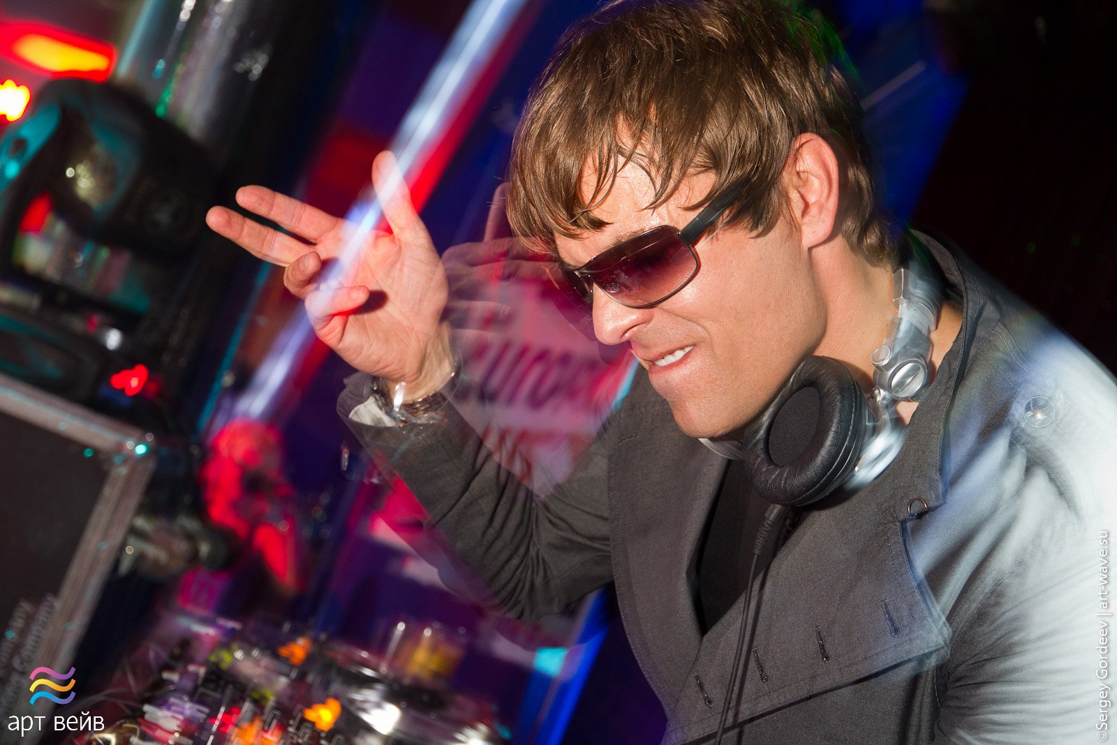 Мэттью беллами 2020. Matt corby. Matt music. Muse мэттью беллами. Matt darey семья.