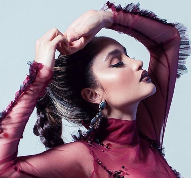 Cinta Laura Music Videos Stats And Photos Last Fm