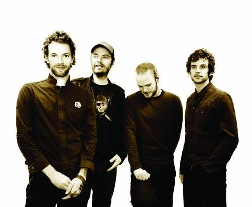Coldplay in my head. Coldplay 2002. coldplay a rush of blood to the head. колд плей живы?. coldplay с новым годом.