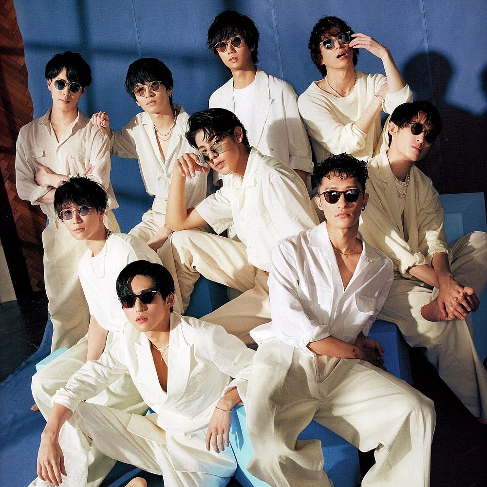 Amazon.co.jp: 初回盤B(CD+DVD)！Snow Man vs SixTONES [D.D.