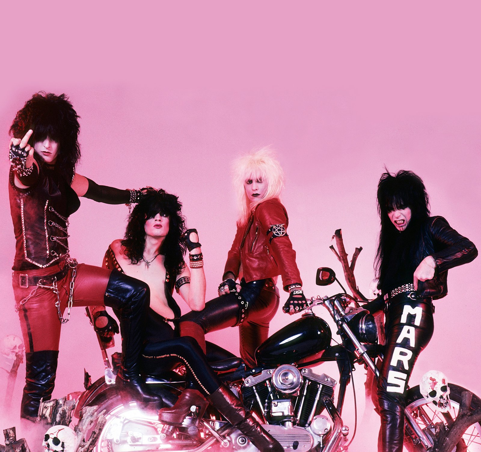 does motley crue own their music - Ilustrasi 3
