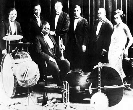 Louis Armstrong & His Hot Seven Musik, Videos, Statistiken und Fotos