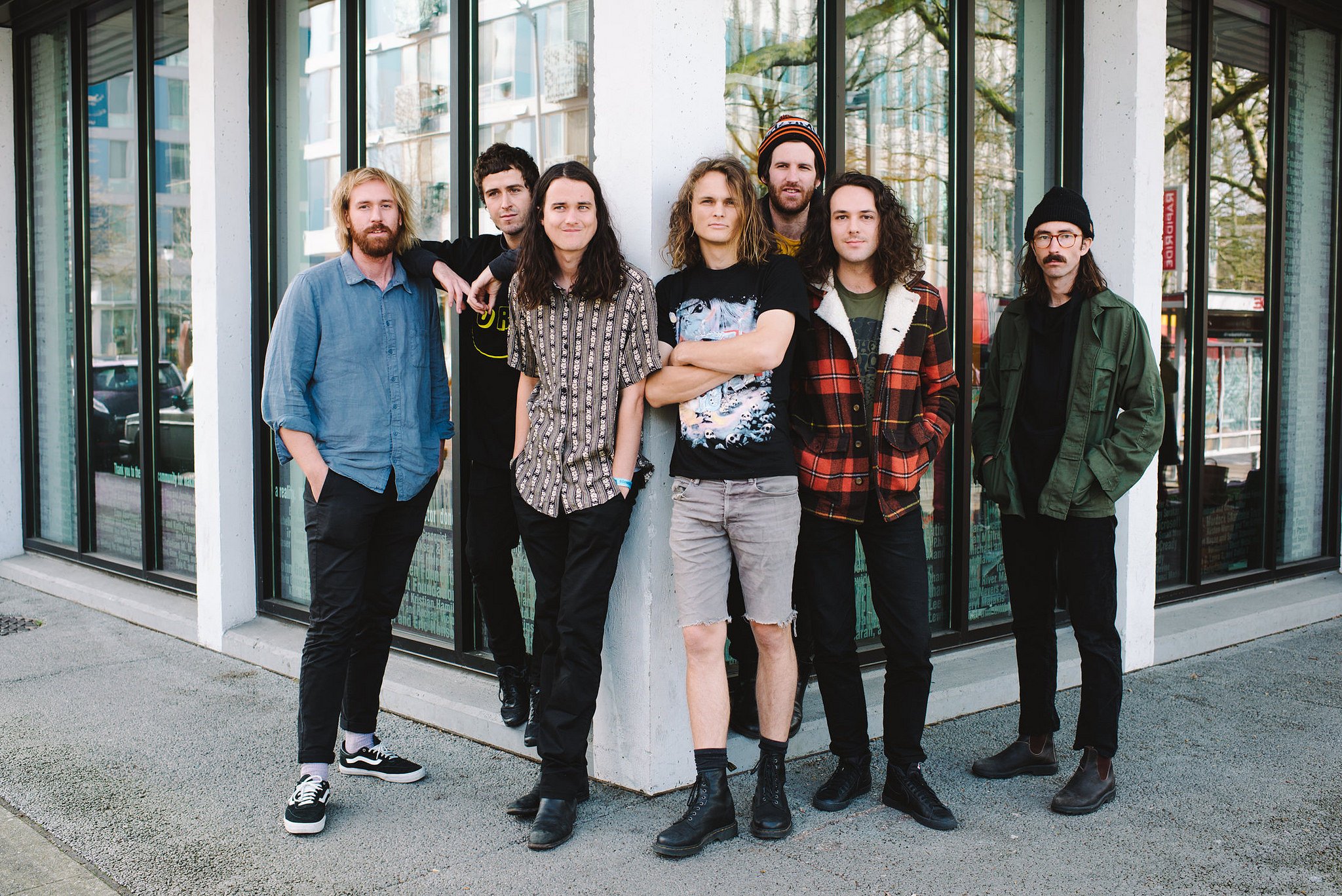 King gizzard the lizard wizard flying microtonal banana. King gizzard группа. King gizzard & the lizard wizard 2022. Eric moore king gizzard. группа king gizzard & the lizard wizard.