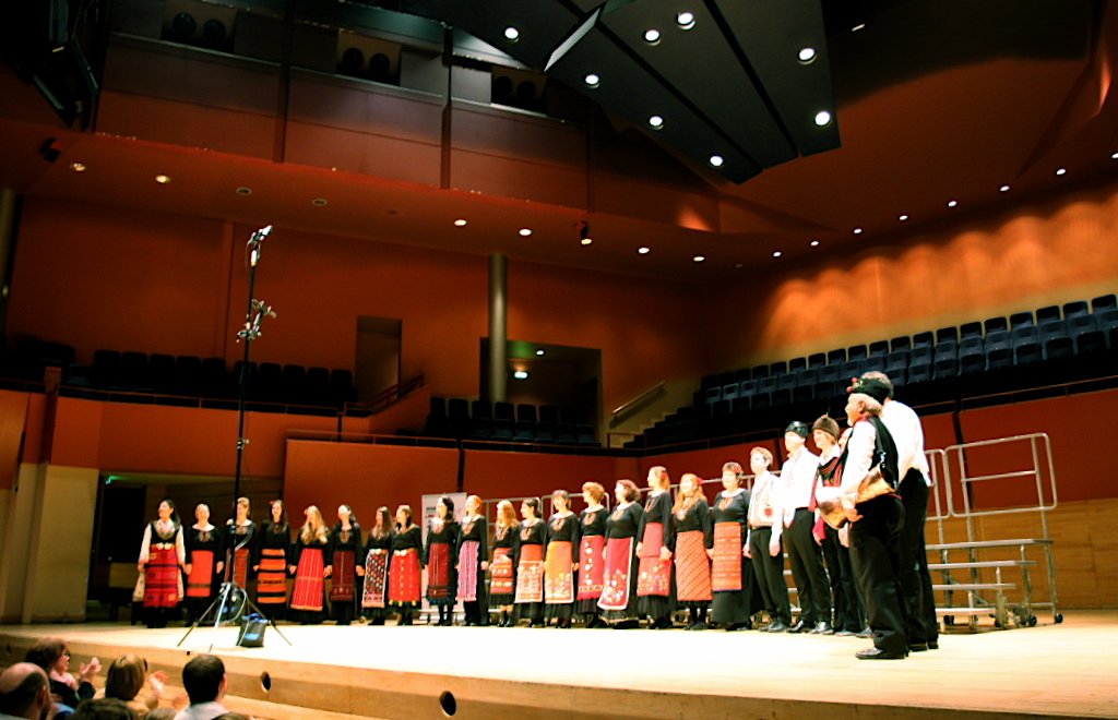 Bulgarian choir. Bulgarians. Bulgarian choir. Фасоны платьев для хора. Болгарский хор.
