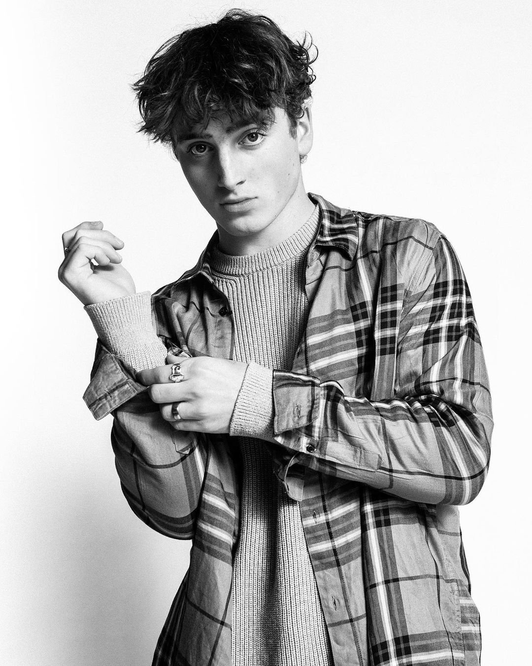 Benson boone американский певец. Benson boone певец. ,benson boone benson. бенсон бун усы. Benson boone beautiful перевод.