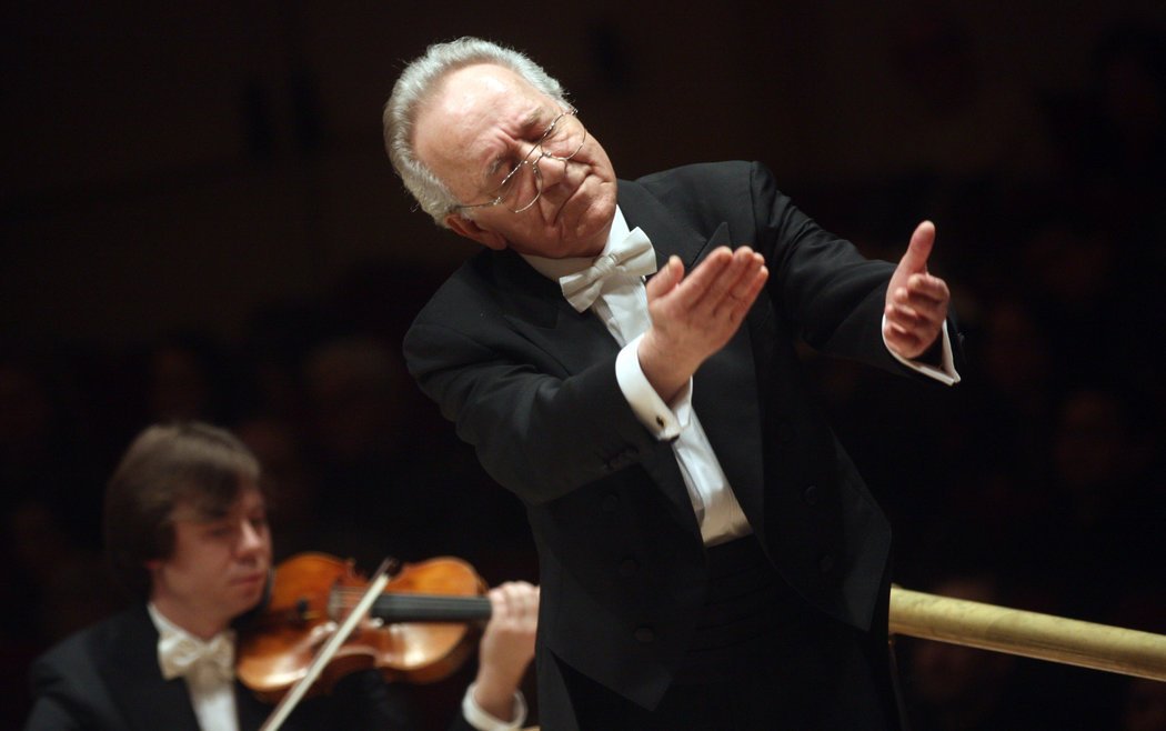 Джон элиот дирижер. Знаменитый дирижер 7 букв. Семён бычков дирижёр. Геннадий рождественский фото. Пьер ван хуавей голландский дирижер.