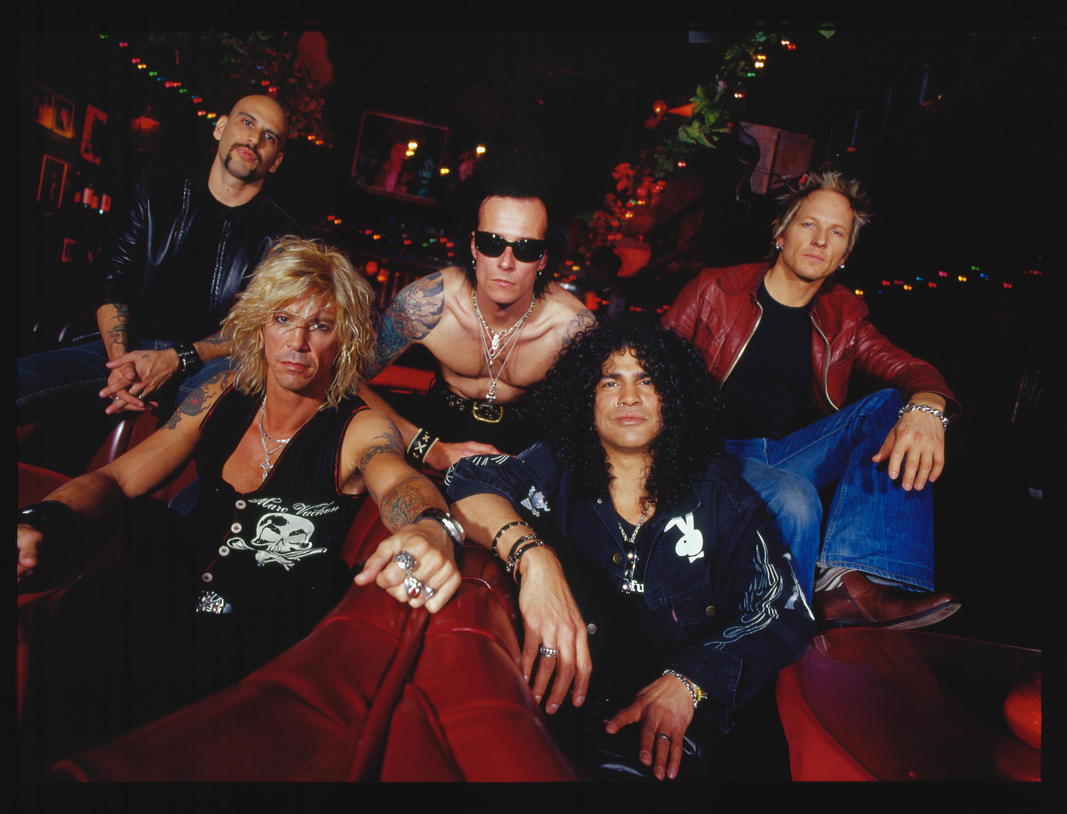 Velvet Revolver Profile Picture