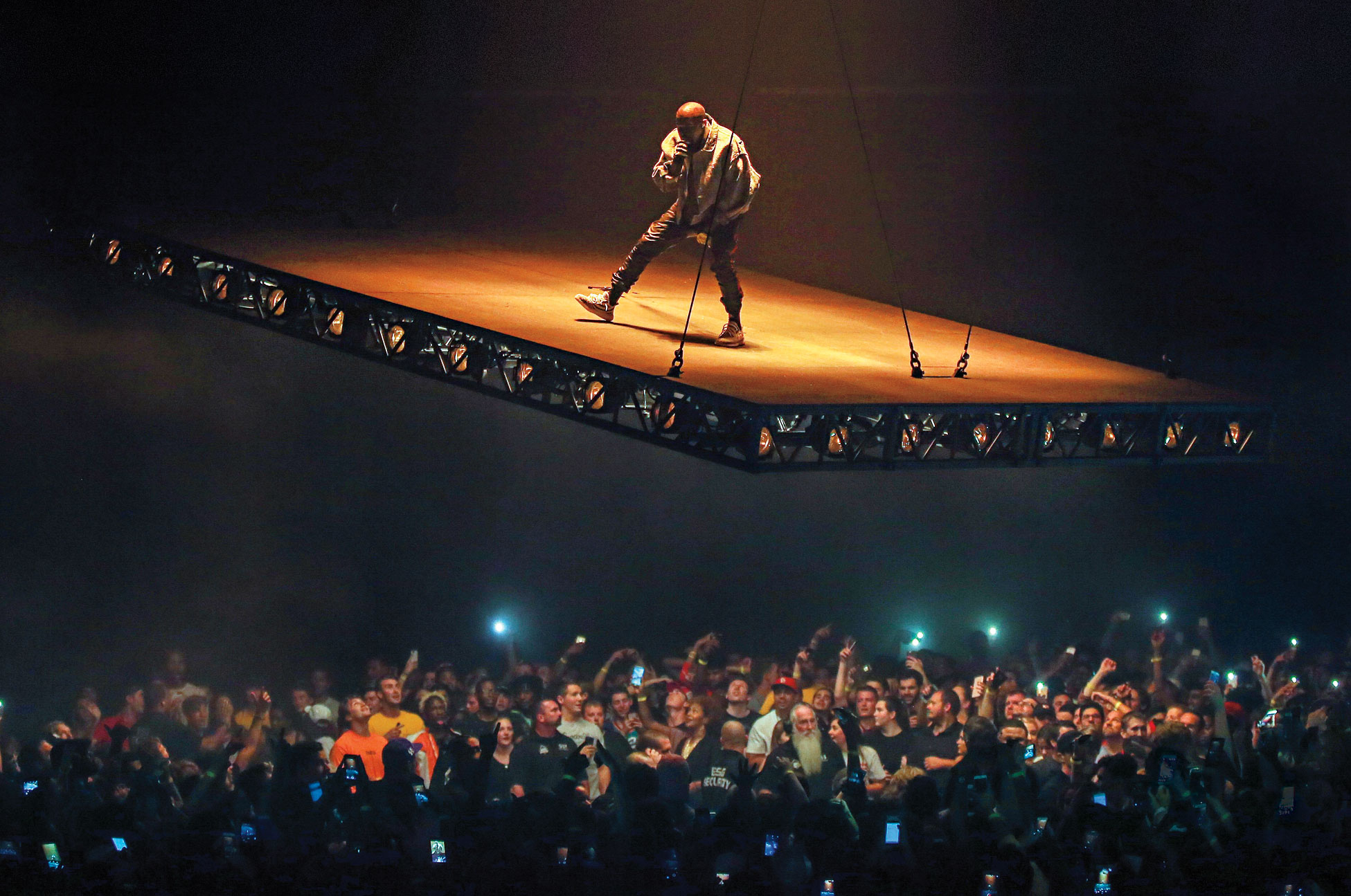 Fly stage. Kanye West 2022. Kanye West follow God.