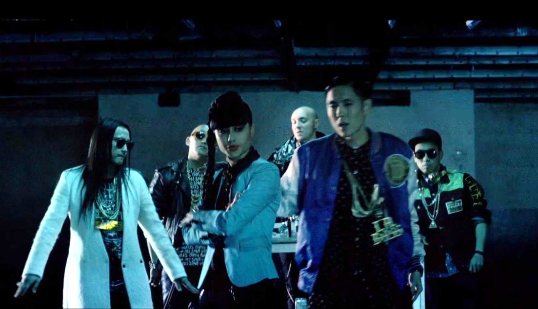 Natalia kills lights out far east movement. Natalia kills lights out. Junior caldera feat. Natalia kills far east movement lights out. Junior caldera lights out.