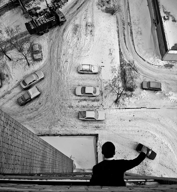 Идеи для креативных фотографий. Рич маккор. Контраст в кадре. Портрет с необычного ракурса. Стрит фотография.