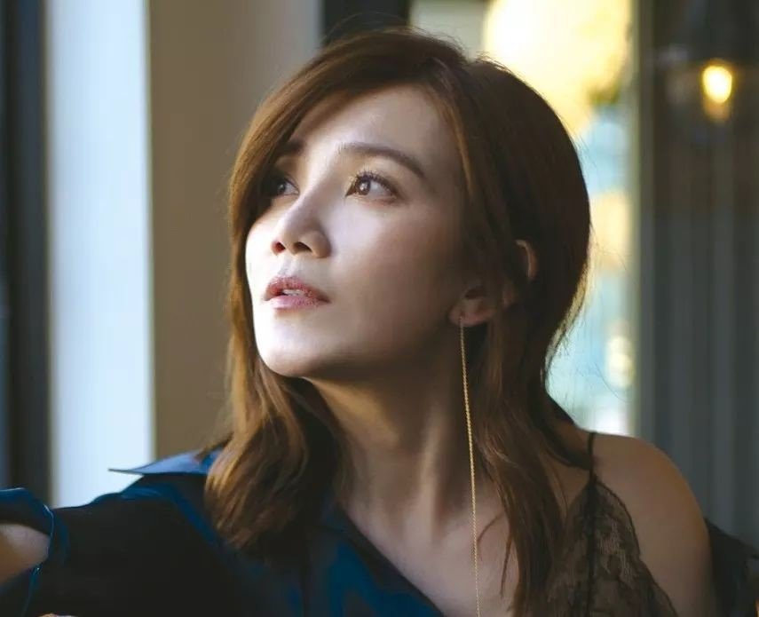梁靜茹 Fish Leong Princess from East '01 2 Fish Leong | Kings Theatre | Official Box Office