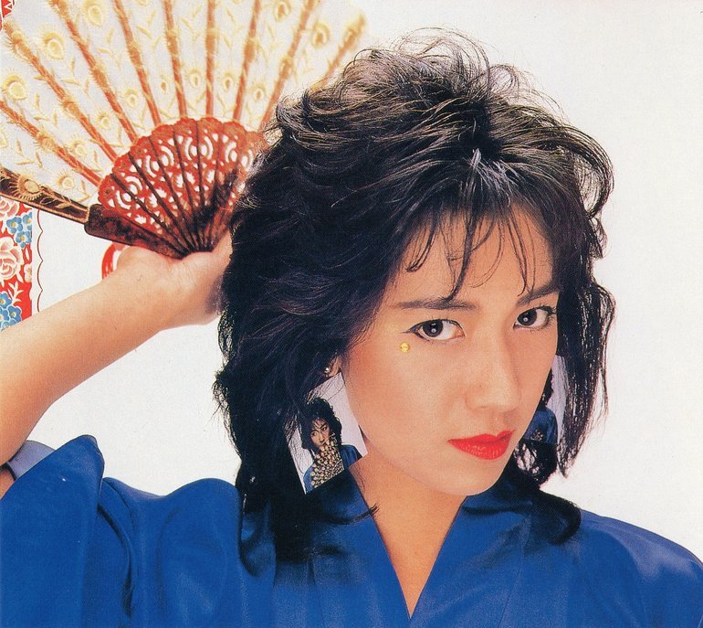 Tomoko Aran 亜蘭知子 のアルバムとディスコグラフィー | Last.fm