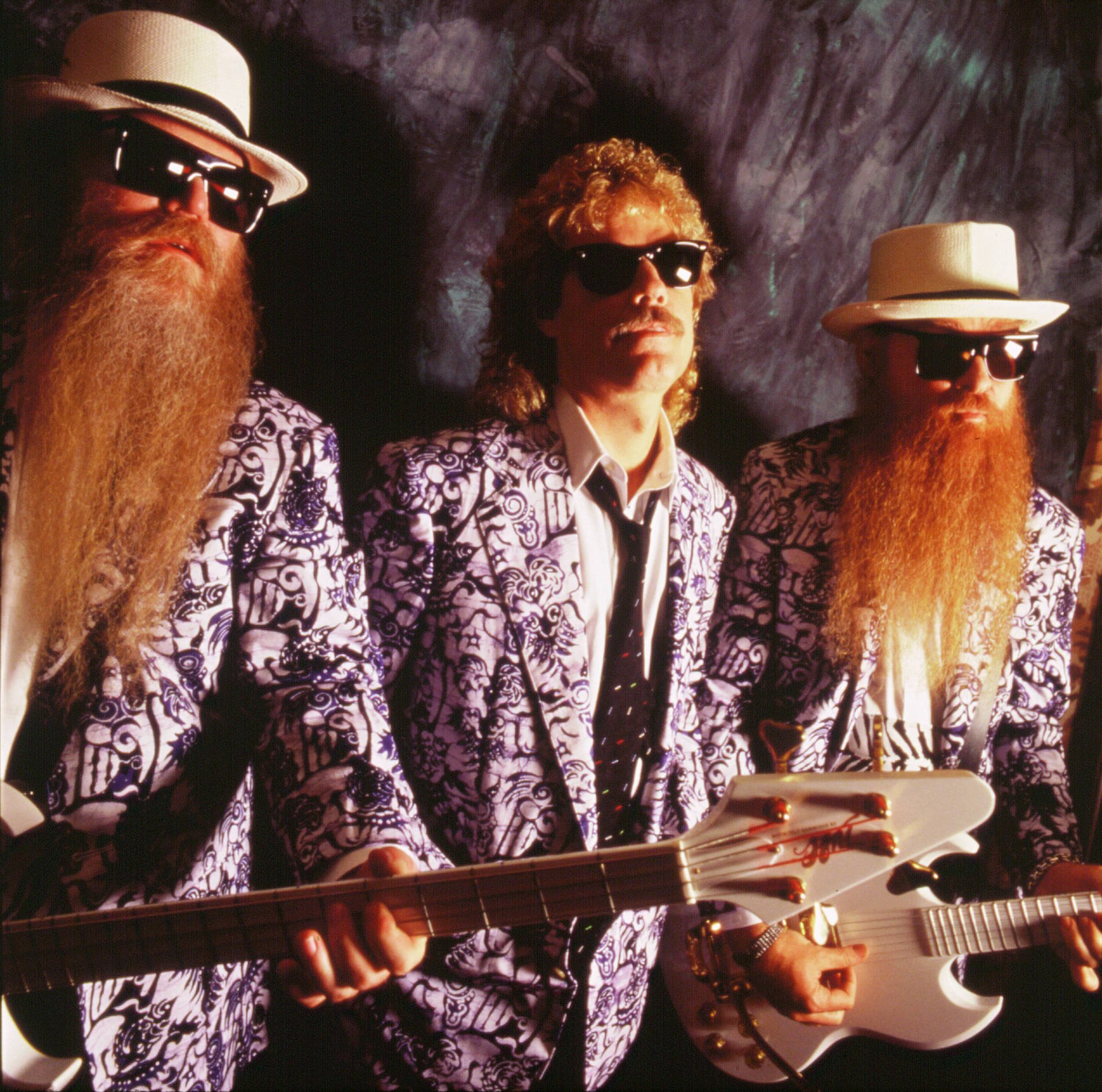 Zz top she s just. Zz top she s just. Sharp dressed man от zz top. Zz top от заката до рассвета. Zz top rough boy слушать.