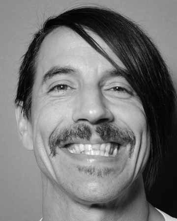 Энтони кидис 2025 год фото Red Hot Chili Peppers' Anthony Kiedis Hospitalized, Band Cancels Concert YouTu