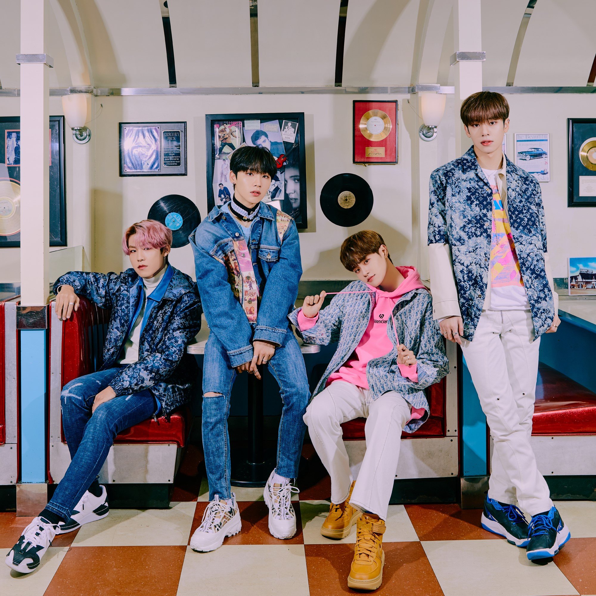 Кей поп группы. The boys группа. Кпоп группы. Группа ab6ix. Ini группа участники.