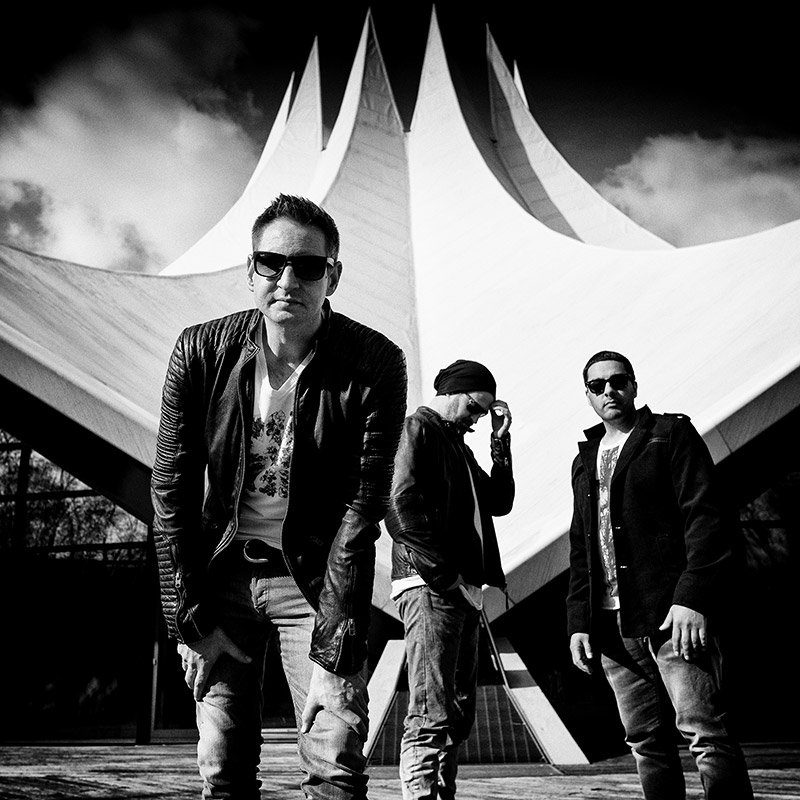 Группа t i r. Группа t i r. O. Итальянская группа t. Промо музыкальной группы.