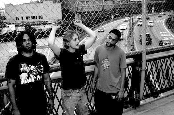 https://lastfm.freetls.fastly.net/i/u/ar0/aa2f1c65112c449dac90ca64ebf721ba.jpg