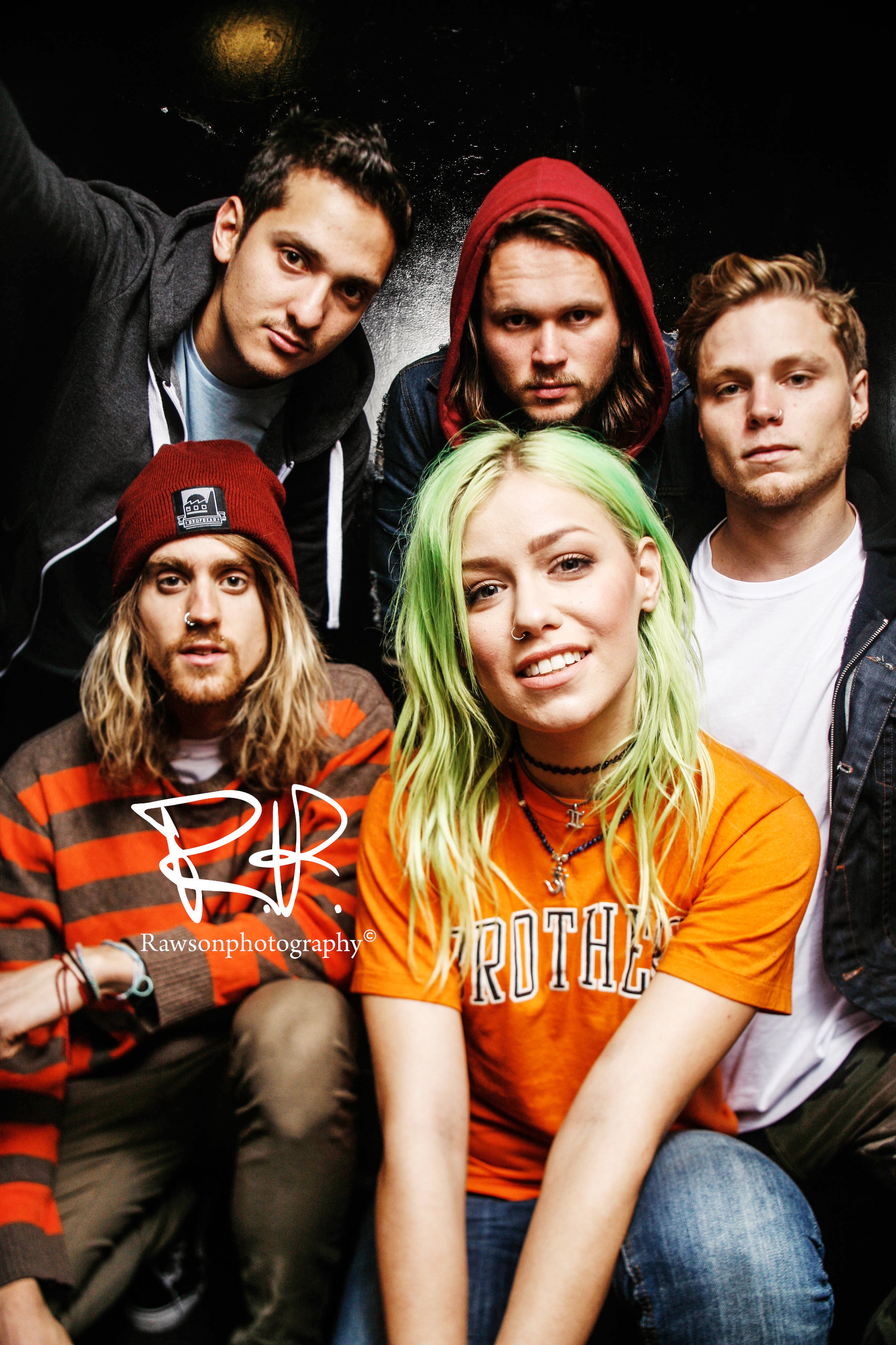 Tonight alive 2022. Tonight исполнитель. Tonight alive "underworld, cd". Tonight alive вокалистка. Tonight alive.