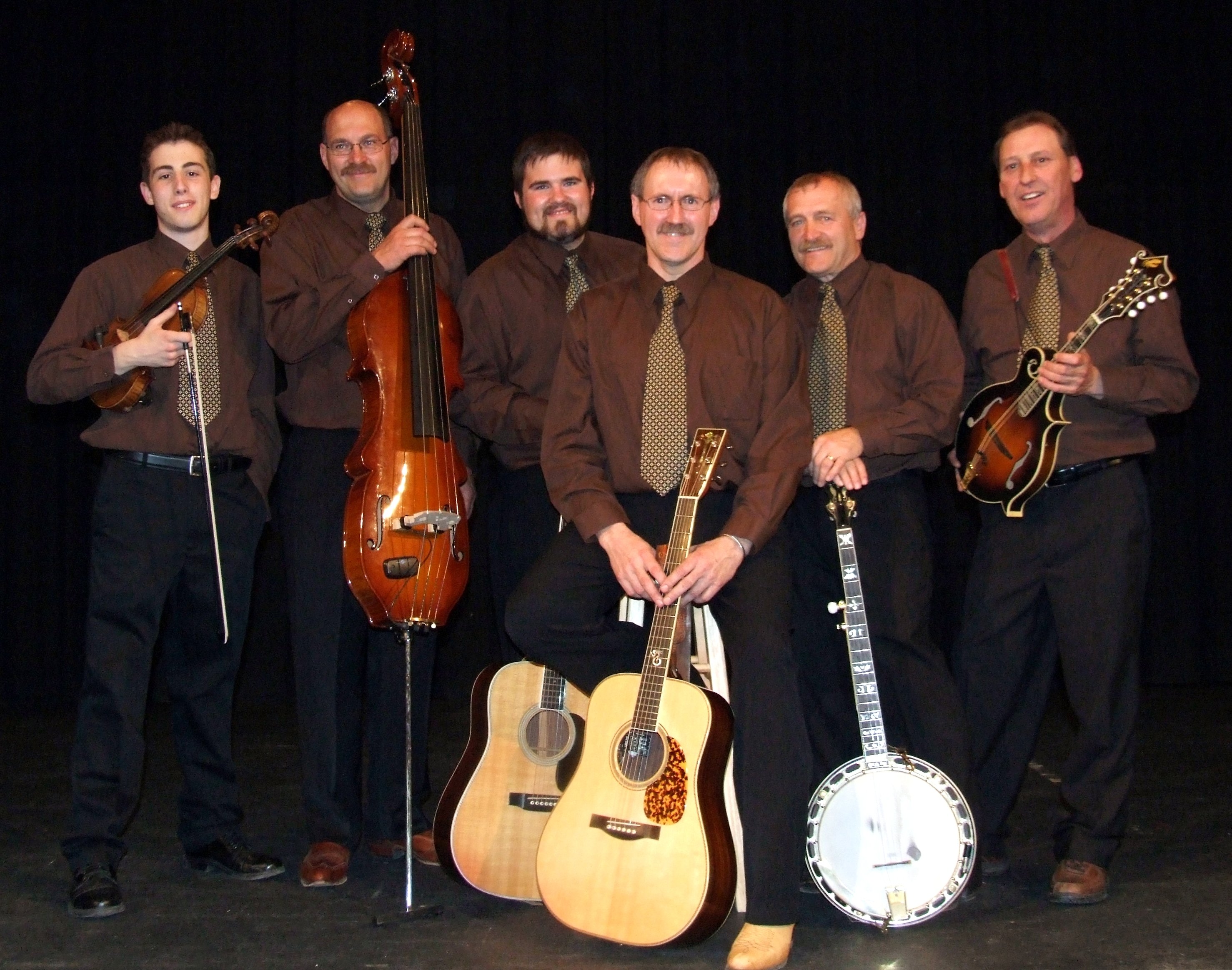 Bluegrass Diamonds Hometown Biography Last Fm