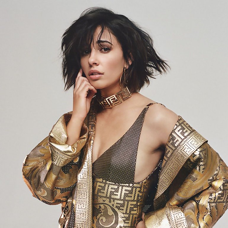 Naomi Scott Profile Picture