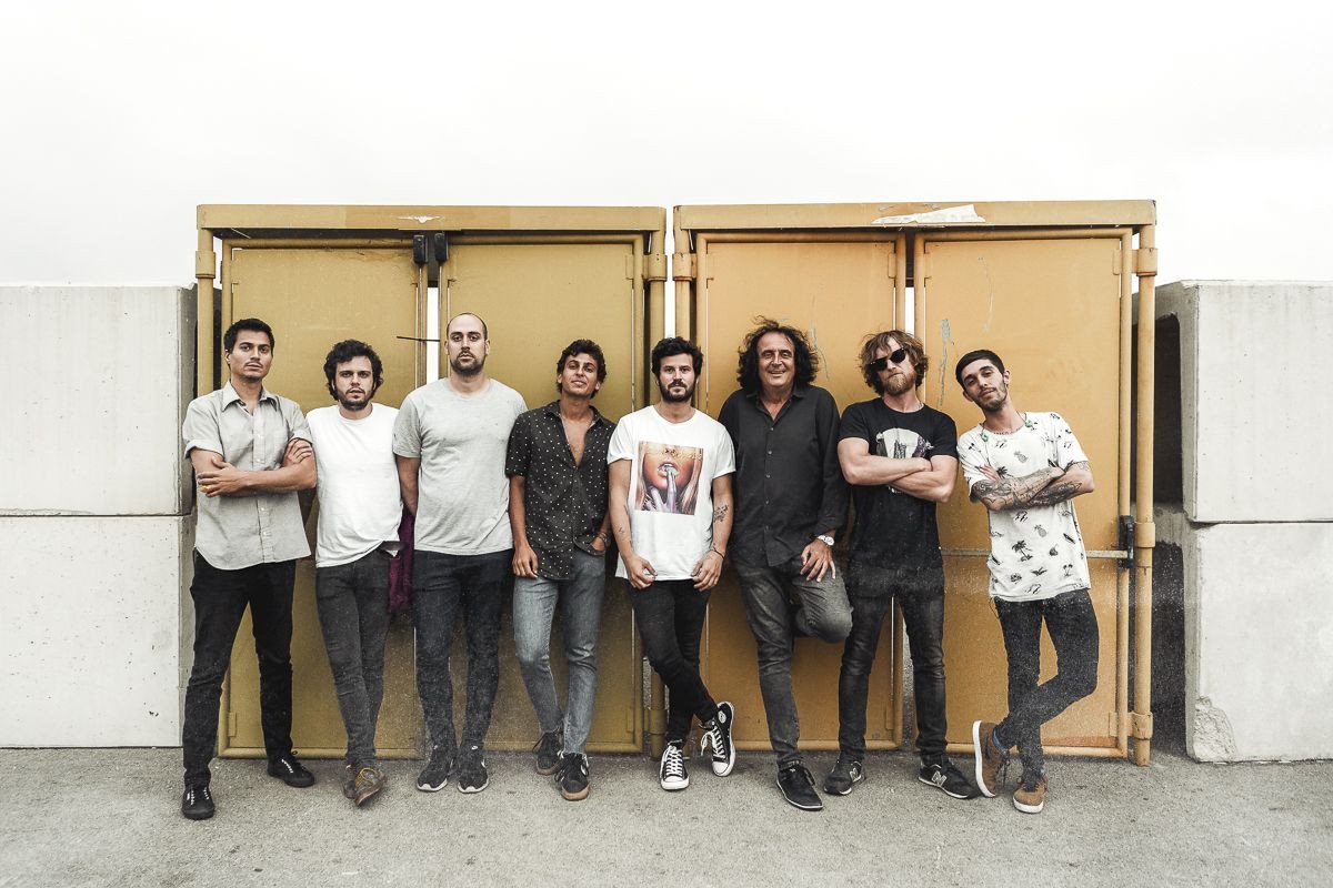 Amos del Piano Bar — taburete | Last.fm