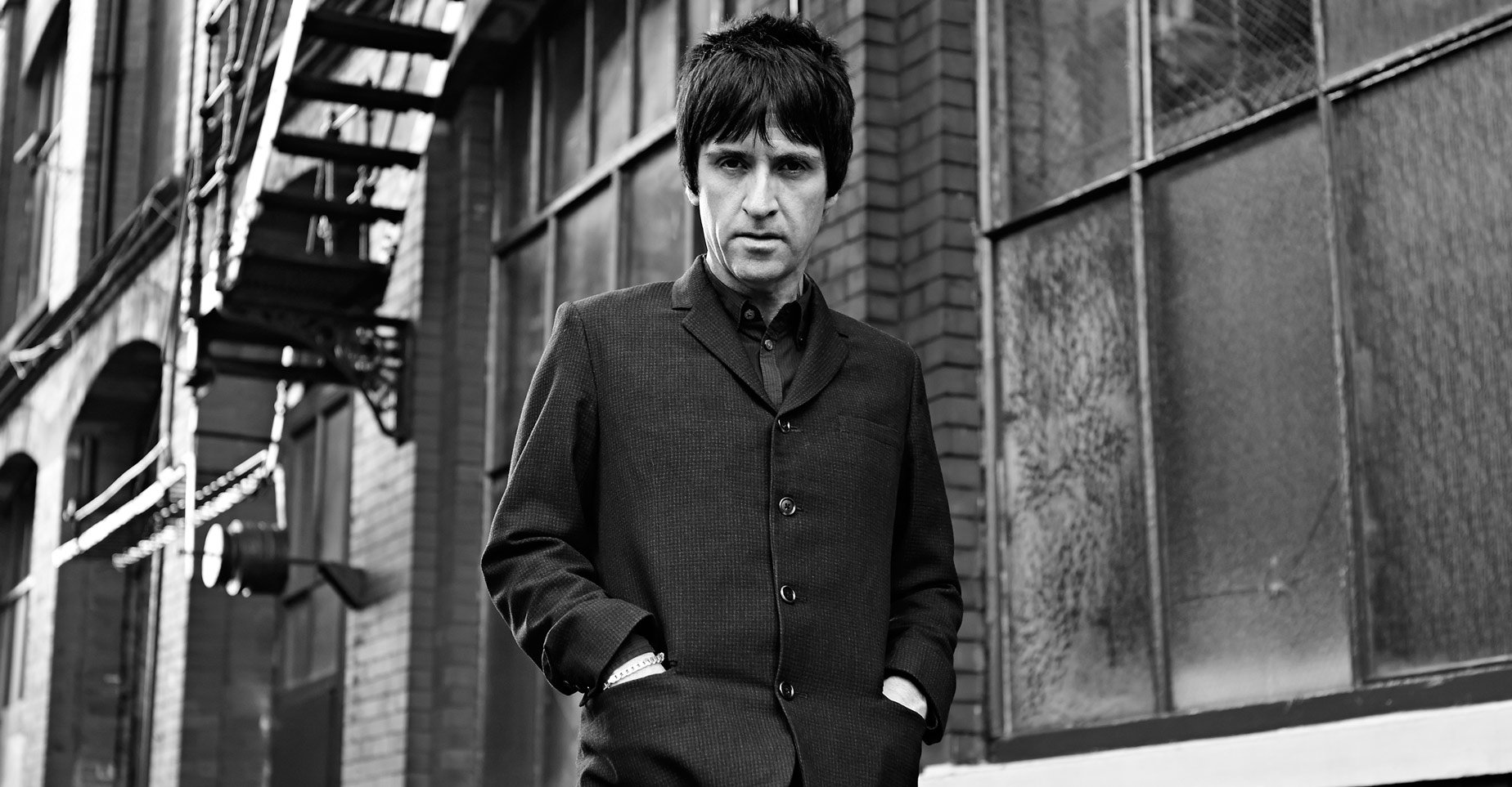 Джон маррс слушать. Johnny Marr Edwyn Collins. Johnny Marr Jacket. Johnny Marr Orange Jacket. Джонни Марр интервью.