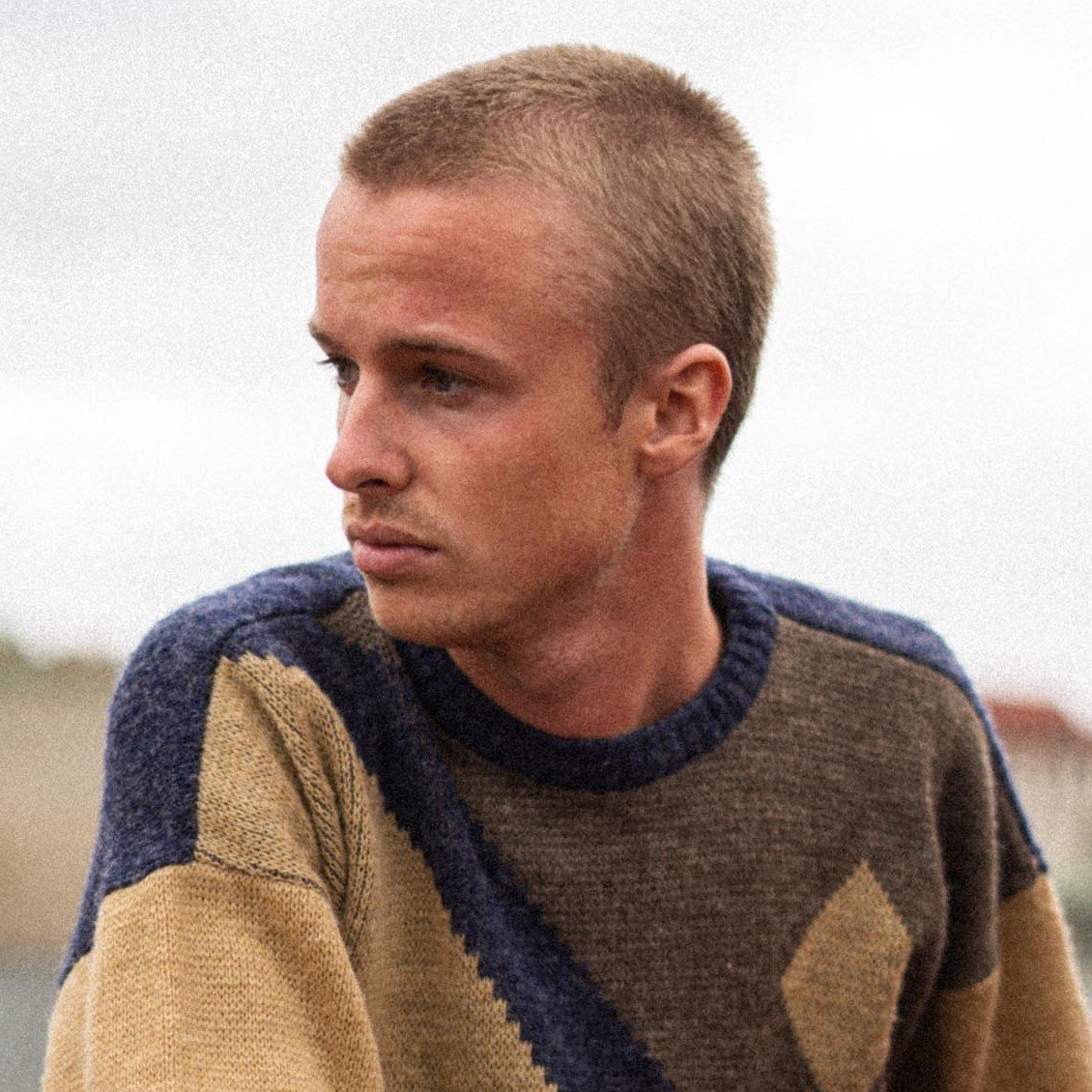 Исполнитель isak danielson. Исполнитель isak danielson. Isaac danielson power. Danielson power. Silence исак данильсон.