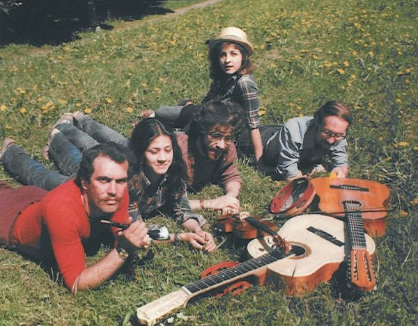 Марина Капуро И Группа "Яблоко": музыка, видео, статистика и фотографии Last.fm
