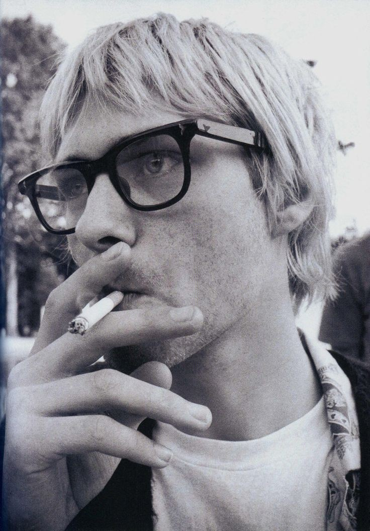 Кобейн в очках фото Pin on Kurt Cobain Kurt cobain, Nirvana kurt cobain, Donald cobain